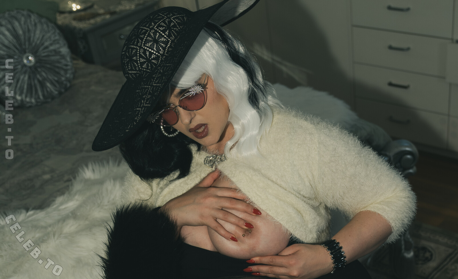 Stefania Ferrario nude photo 7
