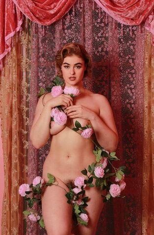 Stefania Ferrario Fresh (1 photo)