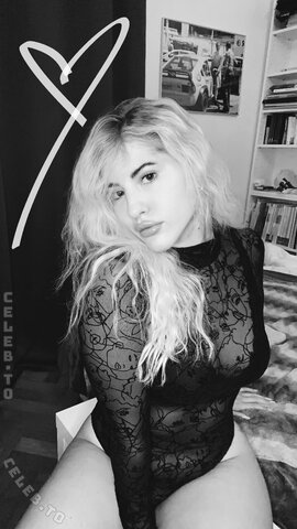 Stefanie Emig nude photo 8