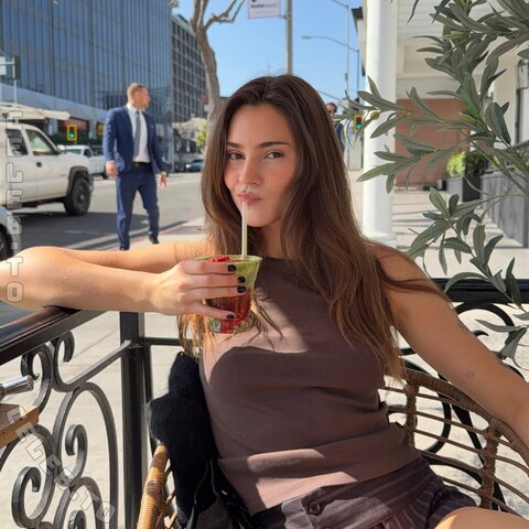 Stefanie Giesinger nude