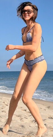 Stefanie Giesinger nude