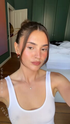 Stefanie Giesinger nude photo 7