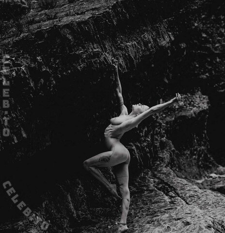 Stefanie Millinger nude photo 14