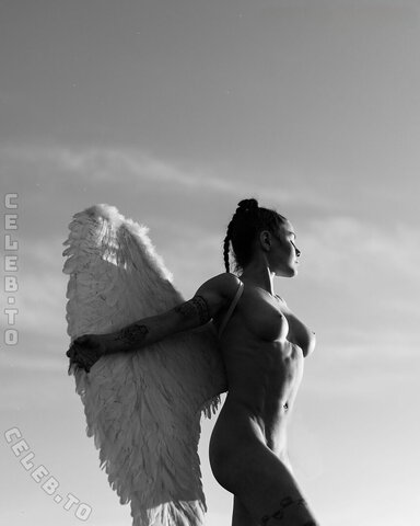 Stefanie Millinger nude photo 12