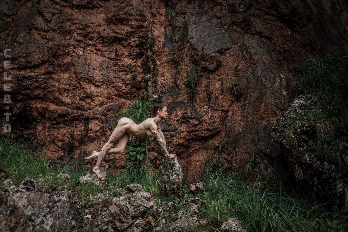 Stefanie Millinger nude photo 10