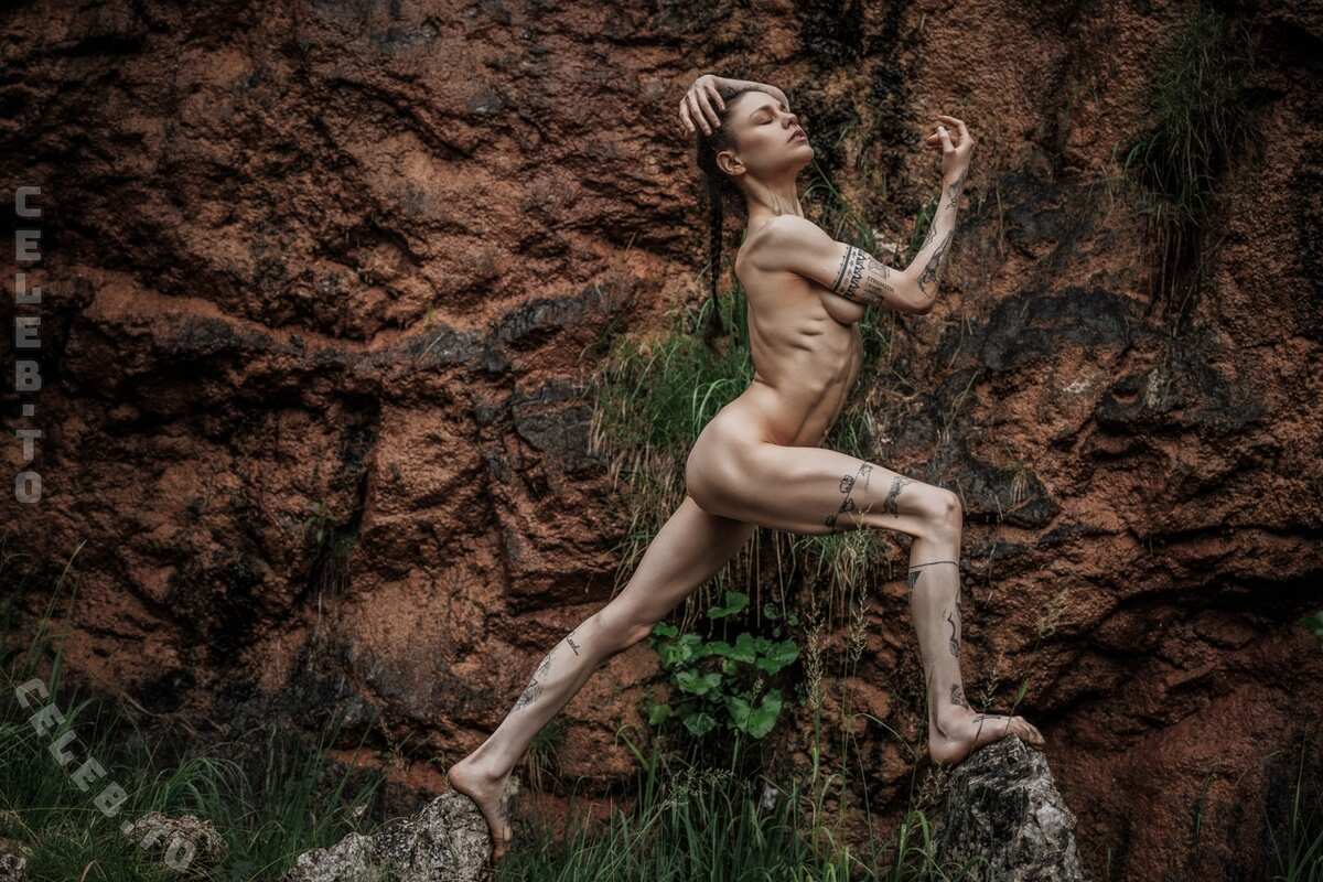 Stefanie Millinger nude photo 12