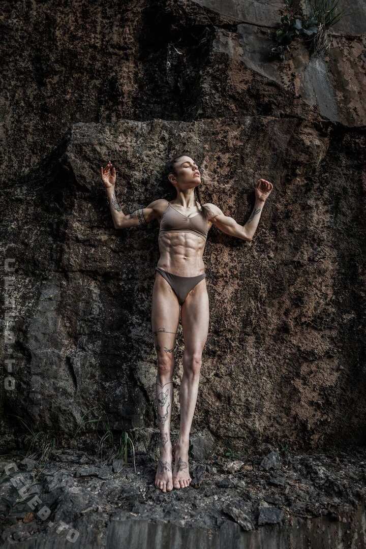 Stefanie Millinger nude photo 1