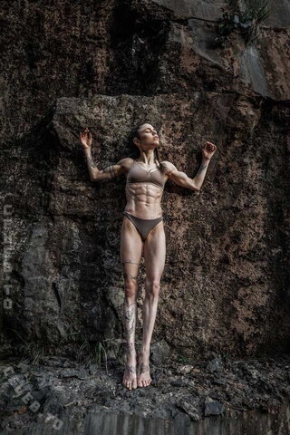 Stefanie Millinger – Strong enough to hold, soft enough to feel