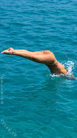 Steffi Brungs nude photo 3