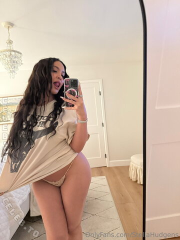 Stella Hudgens nude photo 11