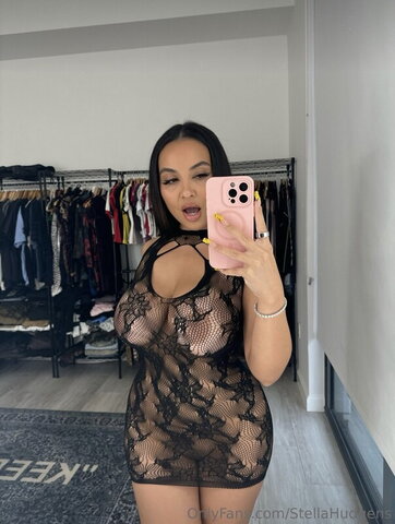 Stella Hudgens nude photo 32