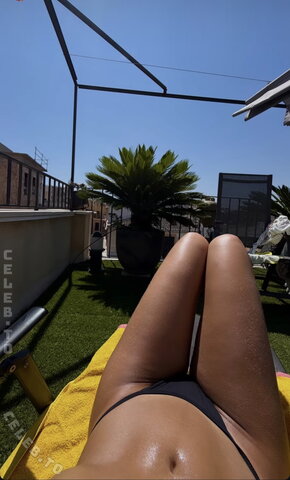 Stella Pepper nude photo 1