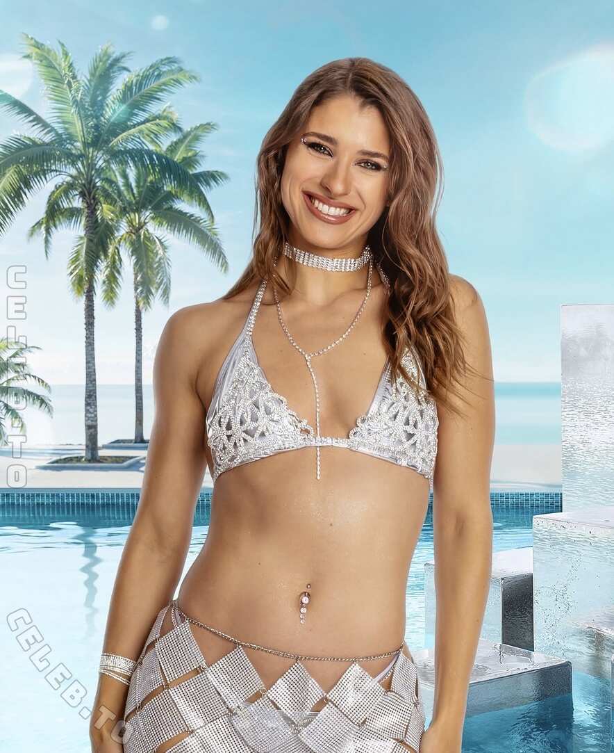 Stella Tiana Stegmann nude photo 1