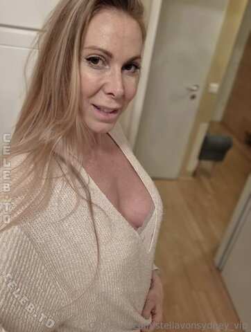 Stella von Sydney nude photo 5