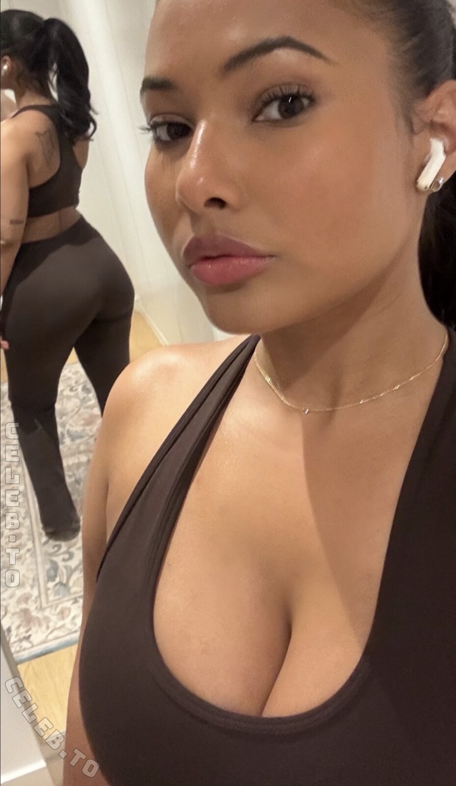 Steph Karl nude photo 1
