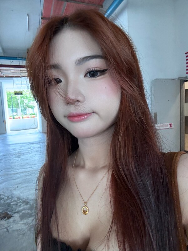 Stephanie Chua nude photo 11