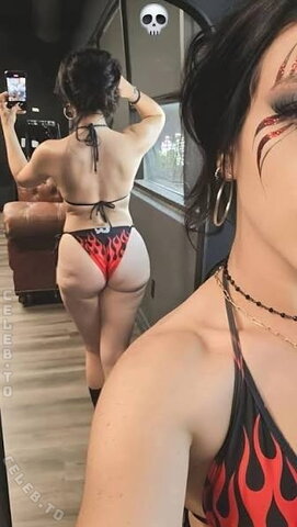 Stephanie Vaquer photo 2