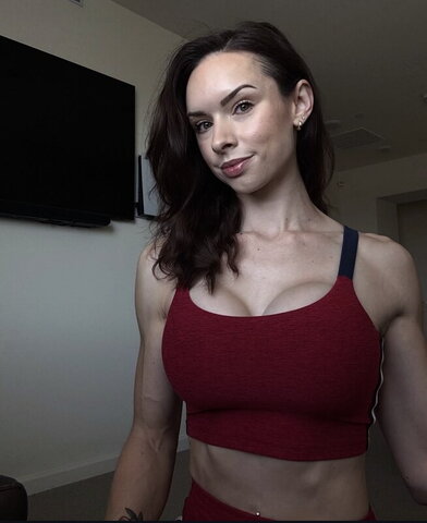 Stephanie Walti nude photo 7