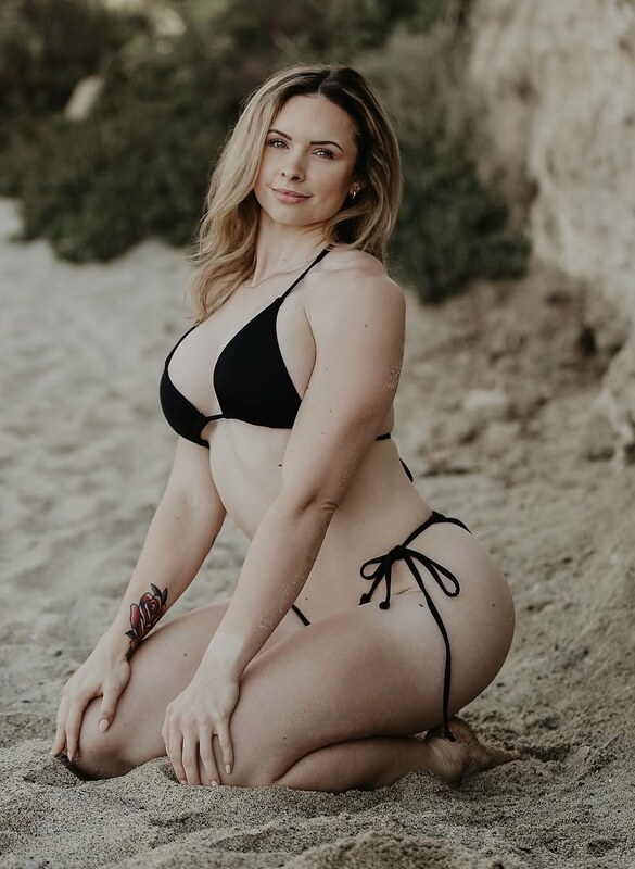 Stephanie Walti nude photo 15