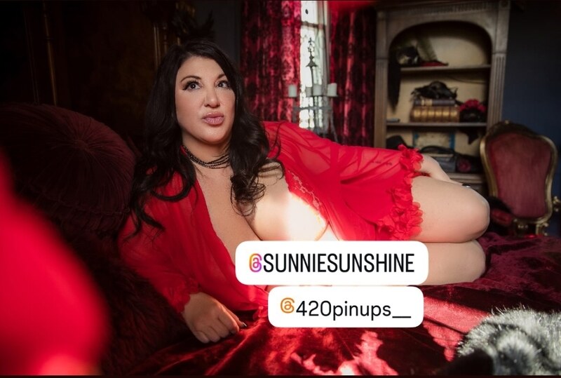 steph.obviously13 nude photo 7