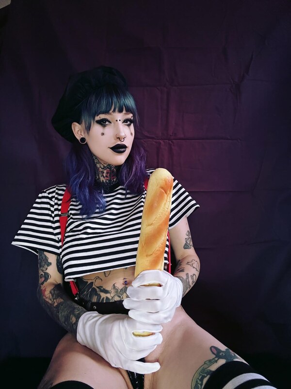 Stepsislillith nude photo 1