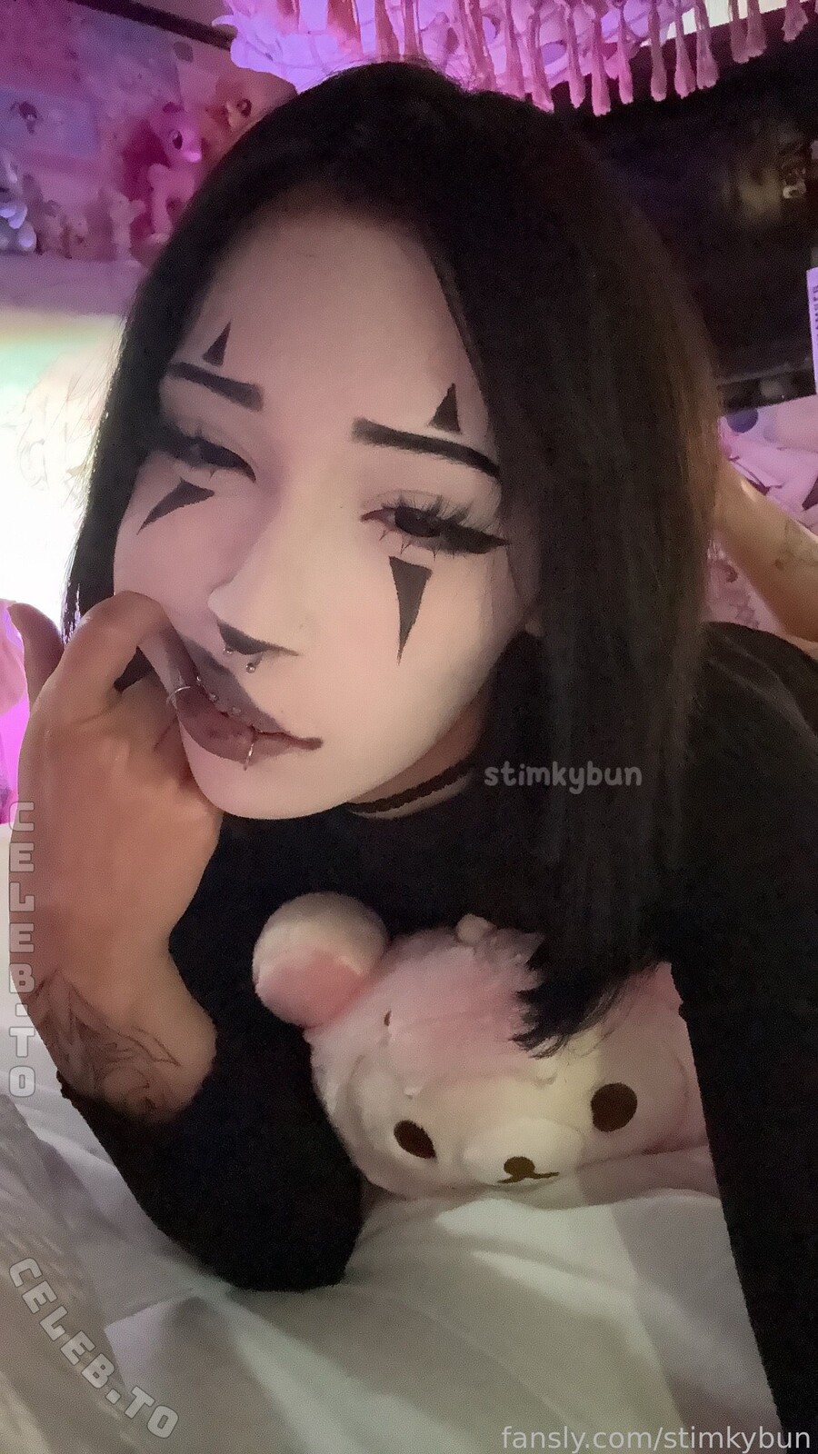 stimkybun nude photo 2