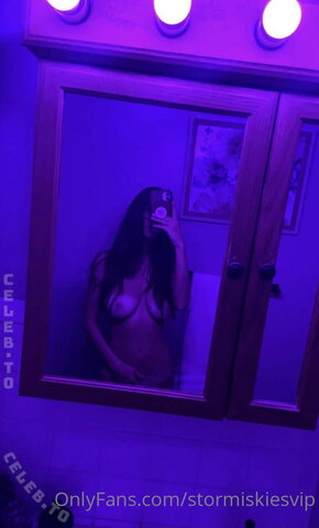 Stormiskies nude photo 91
