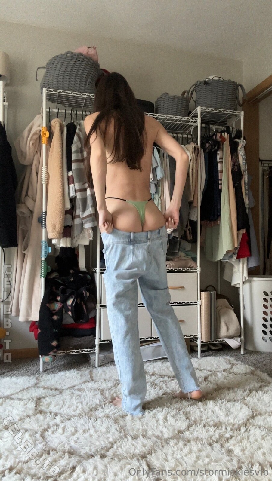Stormiskies nude photo 15