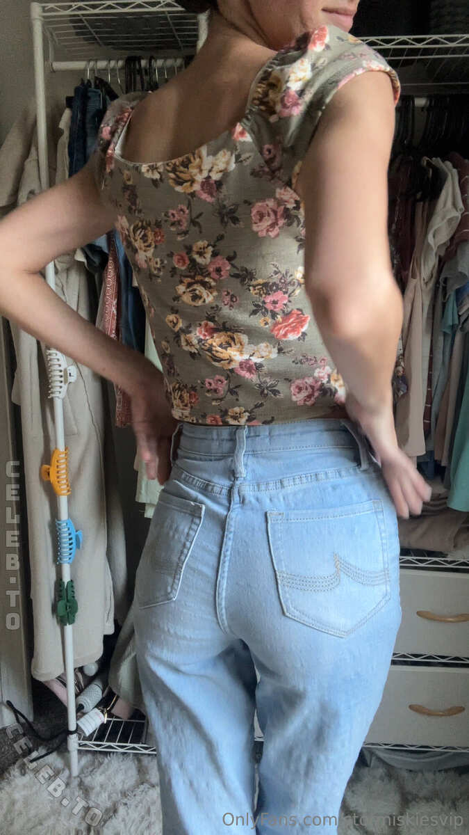 Stormiskies nude photo 7