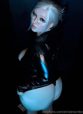 Striderscribe nude photo 15