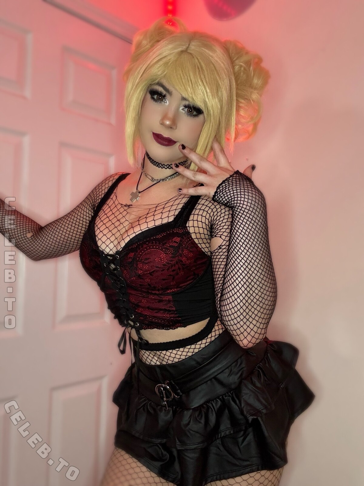 Strifecos nude photo 5