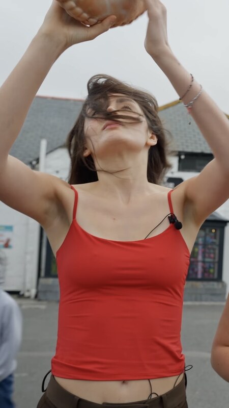 Stuntpegg Nieve Petruzziello nude photo 4