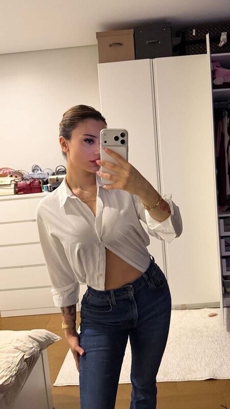 Su Balcı nude photo 11