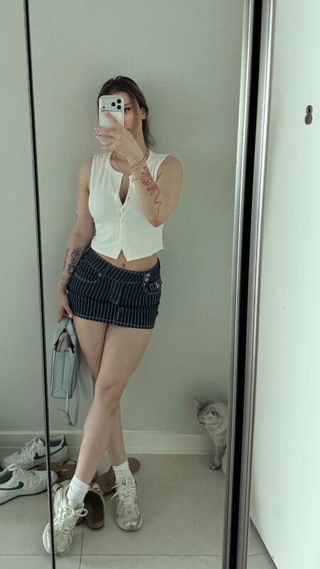 Su Balcı nude photo 13