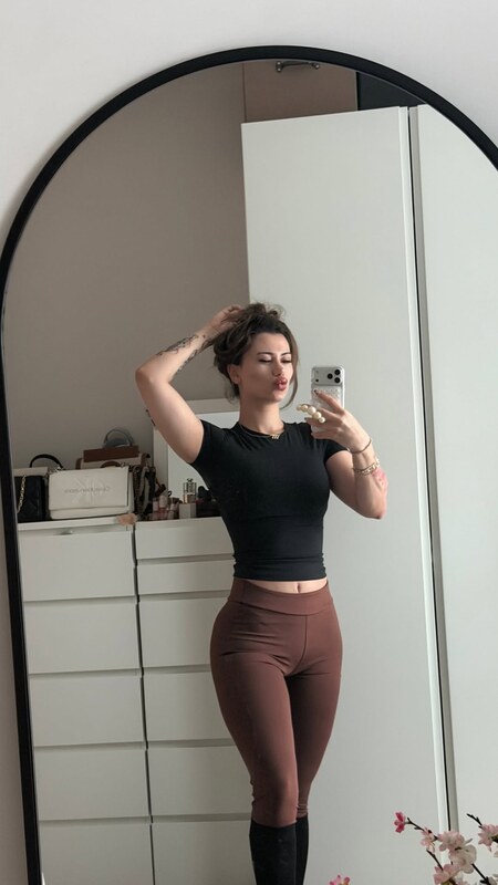Su Balcı nude photo 18