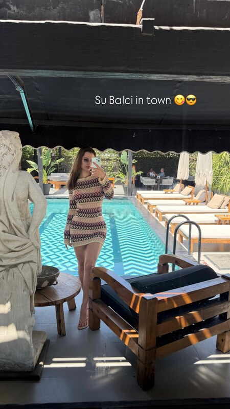 Su Balcı nude photo 21
