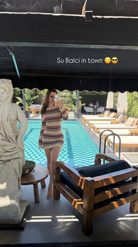 Su Balcı nude photo 21