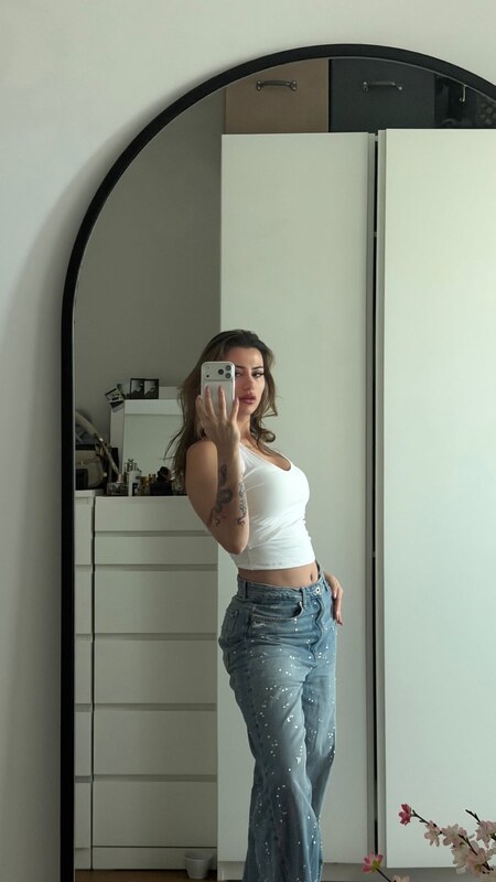 Su Balcı nude photo 26