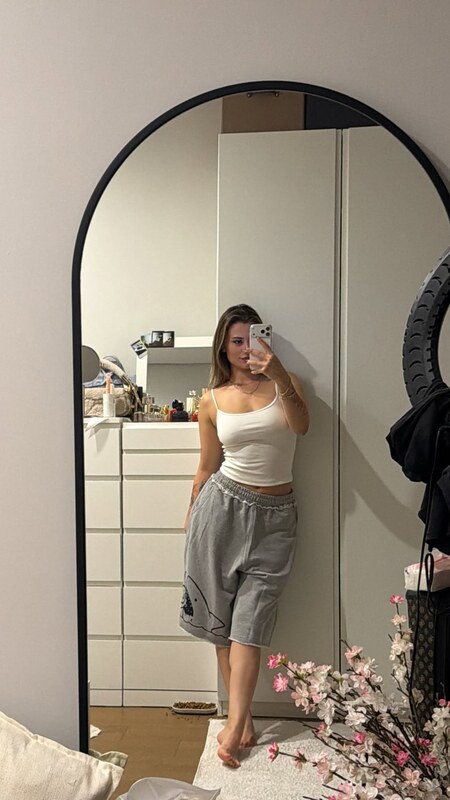 Su Balcı nude photo 1