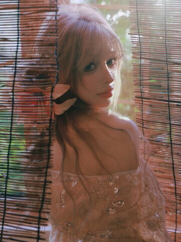 Suaki Rin New (4 photos)