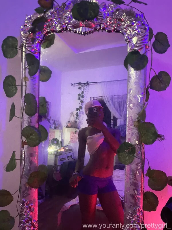 Succubus nude photo 3