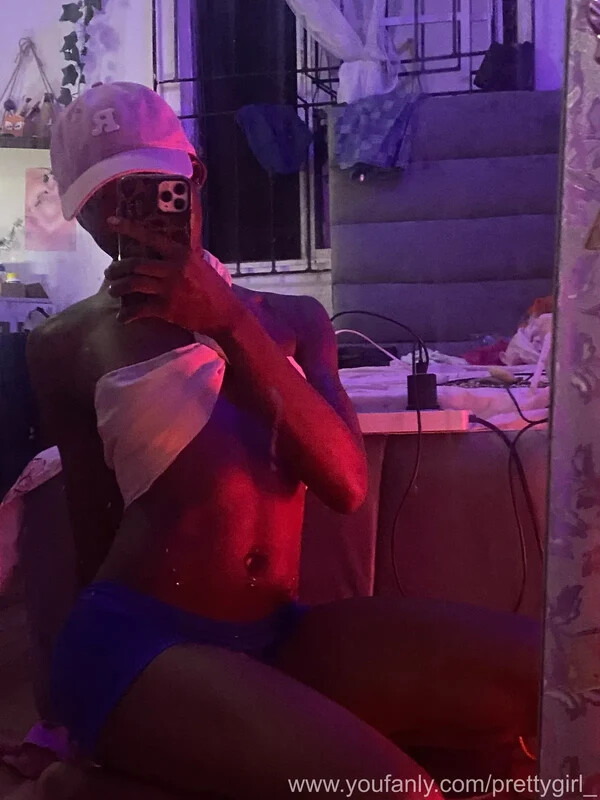 Succubus nude photo 4