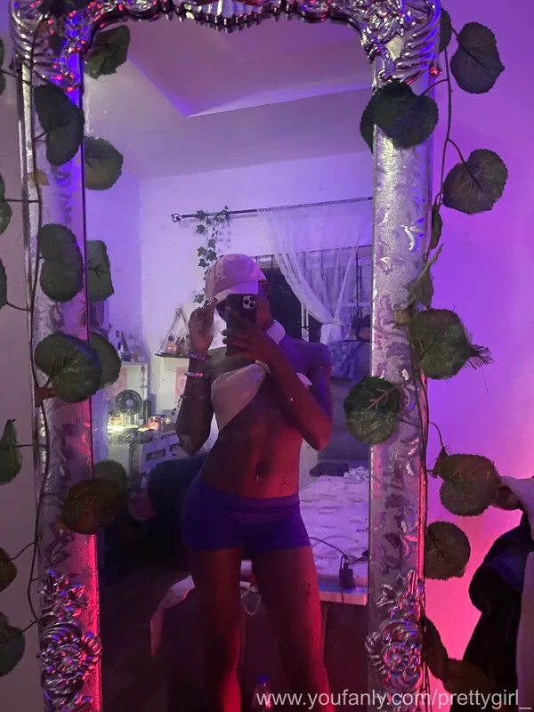 Succubus nude photo 6
