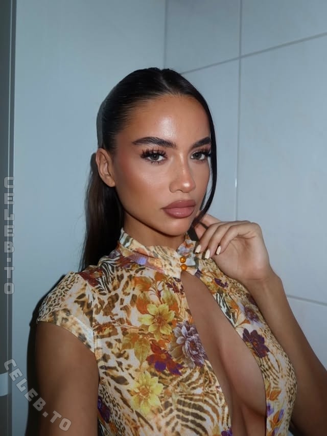 Suela Mehmedi nude photo 16