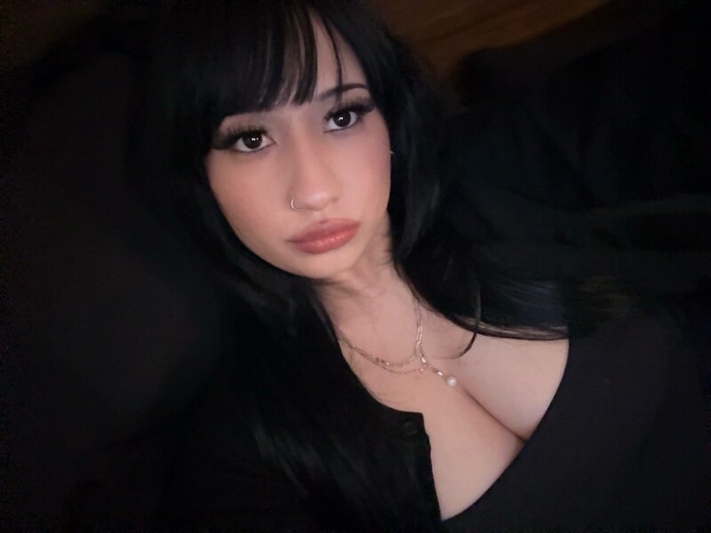 Suilios nude photo 1