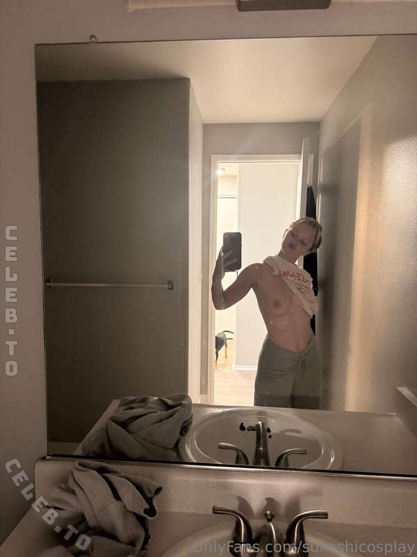 sukoshicosplay nude photo 1