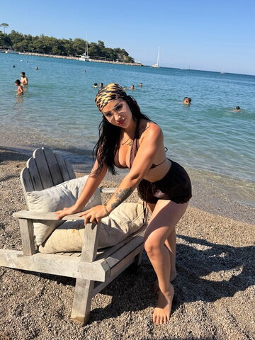 sumeyye nude photo 14