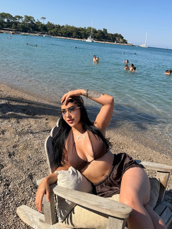 sumeyye nude photo 6