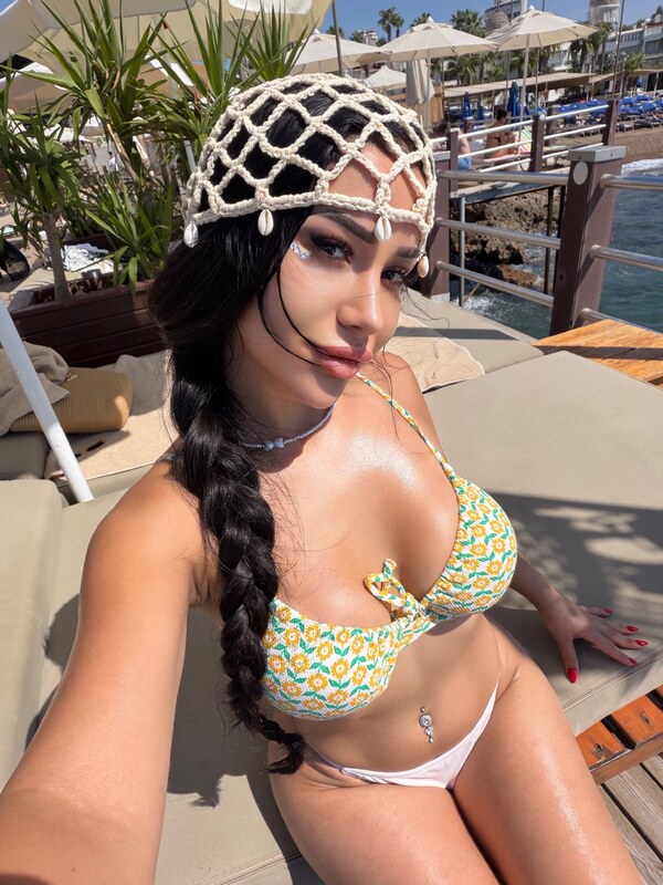 sumeyye nude photo 9