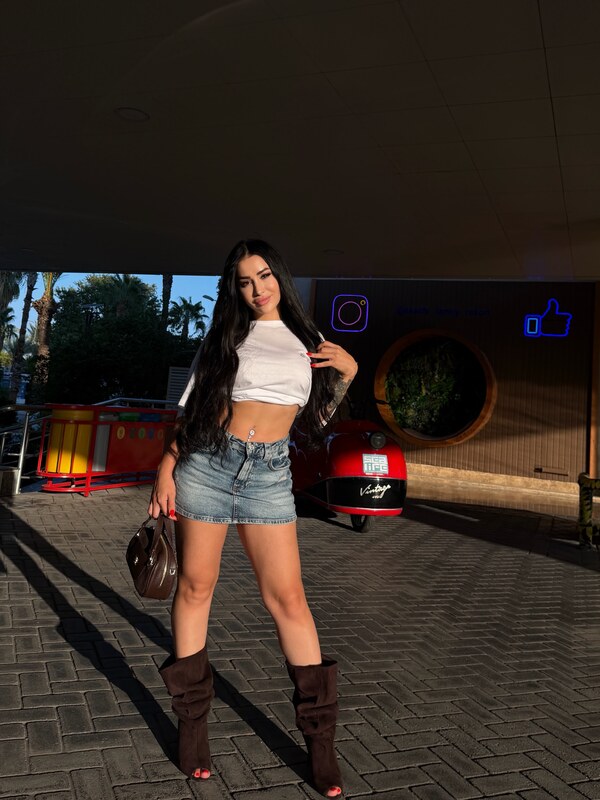 sumeyye nude photo 10